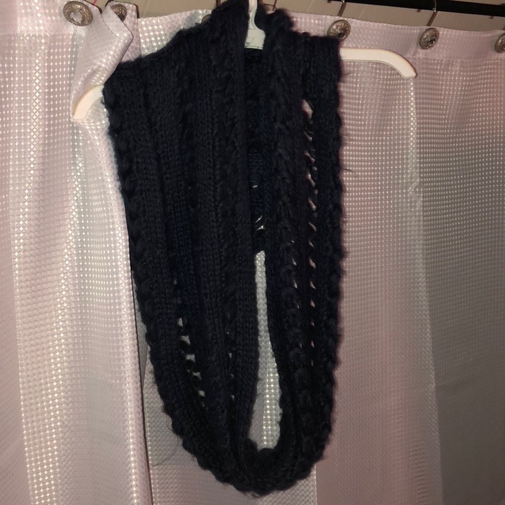 navy blue infiniti scarf